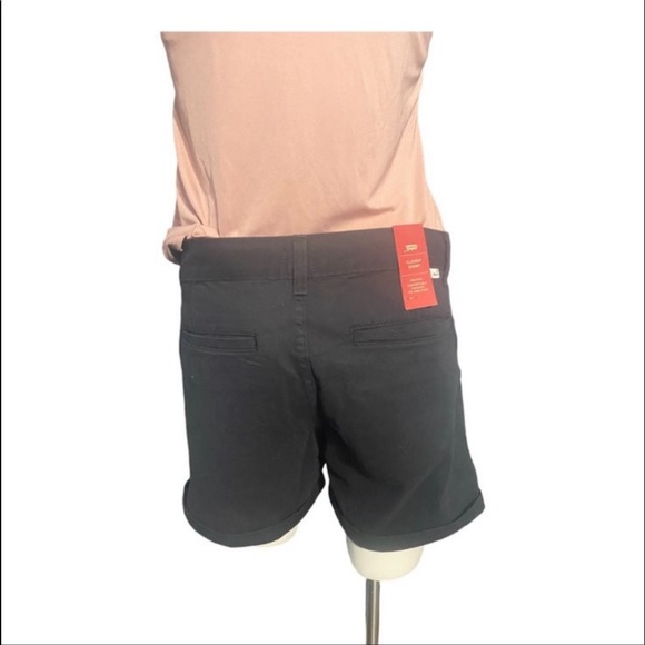 Levi’s shorts - Picture 4 of 4